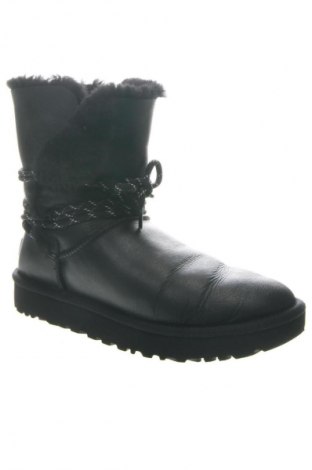 Дамски ботуши UGG Australia, Размер 40, Цвят Черен, Цена 93,56 €
