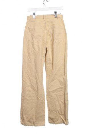 Дамски дънки Bershka, Размер XS, Цвят Бежов, Цена 15,33 €
