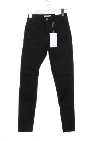 Dámské džíny  Bershka, Velikost XXS, Barva Černá, Cena  399,00 Kč