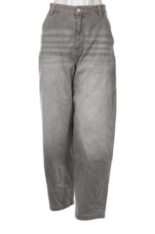 Dámské džíny  Bershka, Velikost M, Barva Šedá, Cena  559,00 Kč