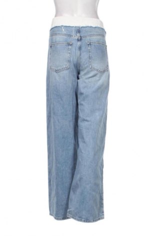 Blugi de femei Bershka, Mărime L, Culoare Albastru, Preț 104,42 Lei