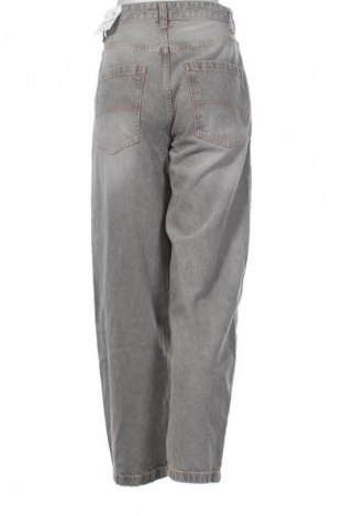 Γυναικείο Τζίν Bershka, Μέγεθος M, Χρώμα Γκρί, Τιμή 22,99 €