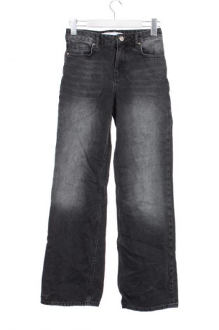 Дамски дънки Bershka, Размер S, Цвят Черен, Цена 8,69 €