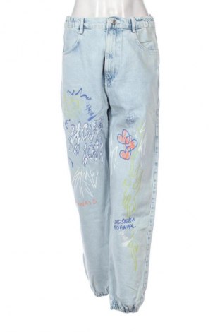 Дамски дънки Bershka, Размер M, Цвят Многоцветен, Цена 19,42 €