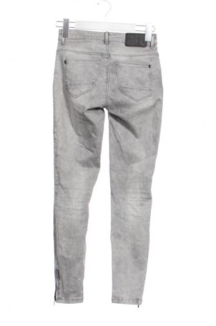 Γυναικείο Τζίν ONLY, Μέγεθος XS, Χρώμα Γκρί, Τιμή 10,99 €