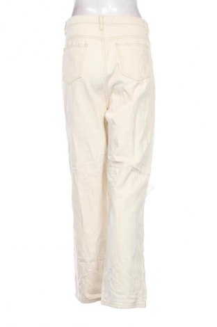 Γυναικείο Τζίν Pretty Little Thing, Μέγεθος XL, Χρώμα Εκρού, Τιμή 17,99 €