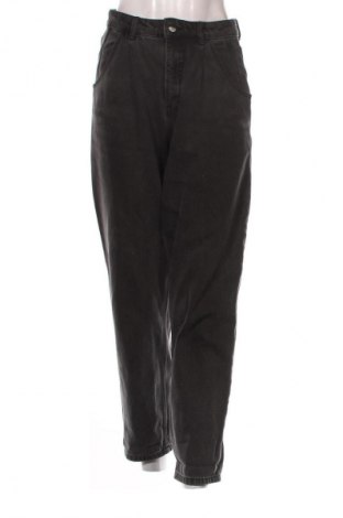 Дамски дънки Pull&Bear, Размер S, Цвят Черен, Цена 15,33 €