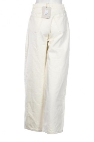 Damskie jeansy Remain, Rozmiar S, Kolor ecru, Cena 392,99 zł