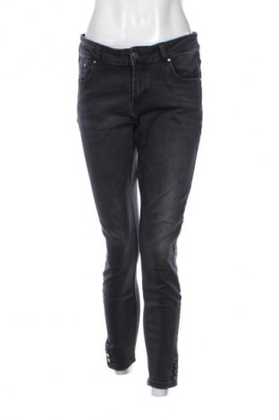 Γυναικείο Τζίν Reserved, Μέγεθος M, Χρώμα Μαύρο, Τιμή 9,99 €