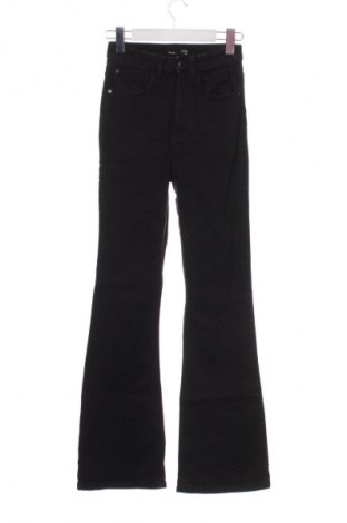 Дамски дънки Sinsay, Размер XS, Цвят Черен, Цена 15,33 €