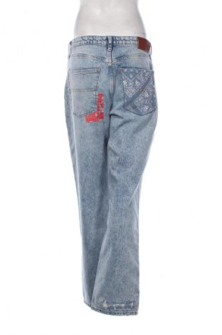 Дамски дънки Tommy Jeans, Размер L, Цвят Син, Цена 92,03 €