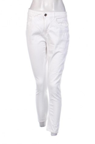 Дамски дънки Unbranded, Размер M, Цвят Бял, Цена 4,84 €