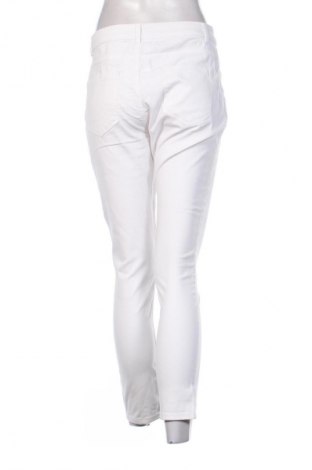 Дамски дънки Unbranded, Размер M, Цвят Бял, Цена 4,84 €
