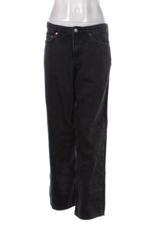 Dámske džínsy  Weekday, Veľkosť L, Farba Čierna, Cena  37,95 €