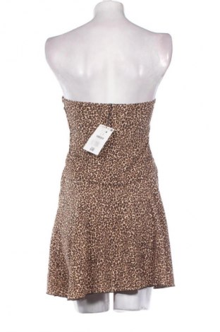 Kurzer Damenoverall Bershka, Größe L, Farbe Mehrfarbig, Preis 21,99 €