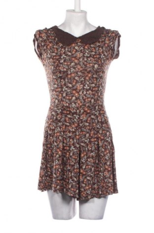 Dámská krátká kombinéza  Pull&Bear, Velikost M, Barva Vícebarevné, Cena  229,00 Kč