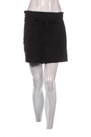 Дамски къс панталон Amisu, Размер M, Цвят Черен, Цена 3,57 €