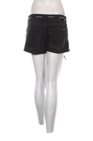 Pantaloni scurți de femei Calvin Klein Jeans, Mărime M, Culoare Negru, Preț 99,99 Lei