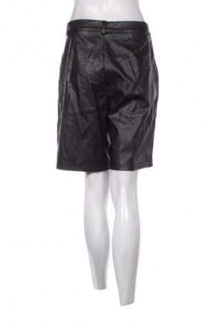 Dámské kraťasy  Fisherfield, Velikost M, Barva Černá, Cena  255,00 Kč