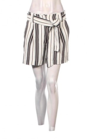 Дамски къс панталон H&M, Размер M, Цвят Многоцветен, Цена 2,55 €