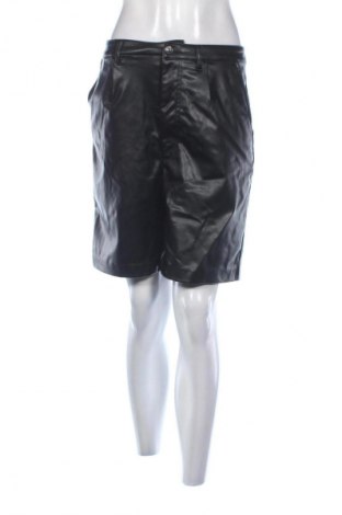 Dámské kraťasy  H&M Divided, Velikost S, Barva Černá, Cena  179,00 Kč