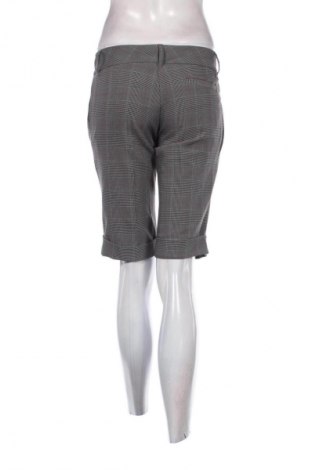 Γυναικείο κοντό παντελόνι Jennyfer, Μέγεθος M, Χρώμα Πολύχρωμο, Τιμή 2,99 €