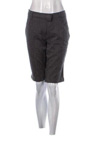 Dámske kraťasy  Pia Jessen, Veľkosť L, Farba Viacfarebná, Cena  2,95 €