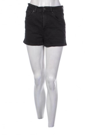 Дамски къс панталон Pull&Bear, Размер M, Цвят Черен, Цена 3,06 €