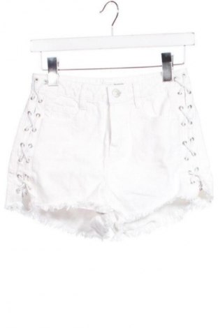 Dámské kraťasy  Stradivarius, Velikost XS, Barva Bílá, Cena  175,00 Kč
