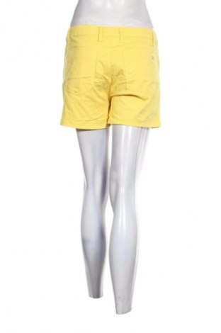 Дамски къс панталон Stradivarius, Размер L, Цвят Жълт, Цена 2,55 €