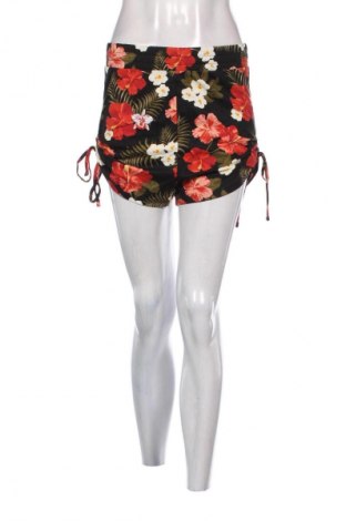 Дамски къс панталон Terranova, Размер M, Цвят Многоцветен, Цена 10,22 €