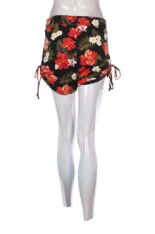 Дамски къс панталон Terranova, Размер M, Цвят Многоцветен, Цена 10,22 €