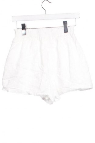 Дамски къс панталон Unbranded, Размер XS, Цвят Бял, Цена 5,84 €
