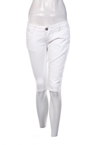 Дамски къс панталон Unbranded, Размер M, Цвят Бял, Цена 4,84 €