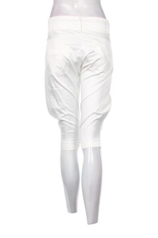 Дамски къс панталон Unbranded, Размер M, Цвят Бял, Цена 16,36 €