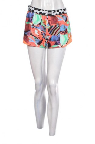 Dámské kraťasy  Under Armour, Velikost S, Barva Vícebarevné, Cena  369,00 Kč