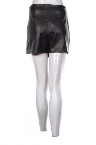 Pantaloni scurți de femei Zara, Mărime S, Culoare Negru, Preț 85,99 Lei
