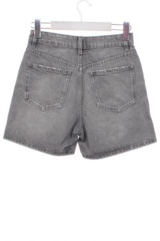 Pantaloni scurți de femei Zara, Mărime XS, Culoare Gri, Preț 40,00 Lei