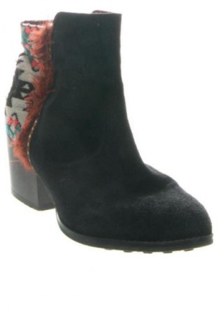 Obuwie damskie Desigual, Rozmiar 38, Kolor Kolorowy, Cena 140,56 zł