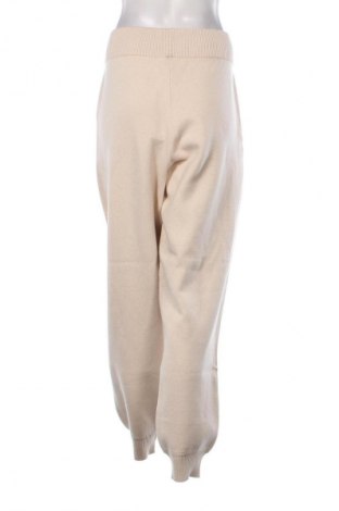 Γυναικείο παντελόνι 4F, Μέγεθος L, Χρώμα  Μπέζ, Τιμή 43,99 €