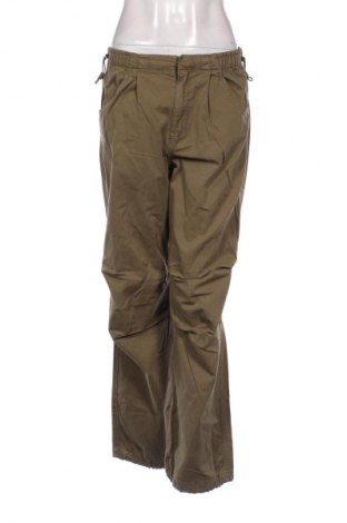 Γυναικείο παντελόνι Bershka, Μέγεθος M, Χρώμα Πράσινο, Τιμή 8,99 €