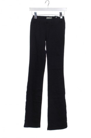 Dámské kalhoty  Bershka, Velikost XS, Barva Modrá, Cena  689,00 Kč