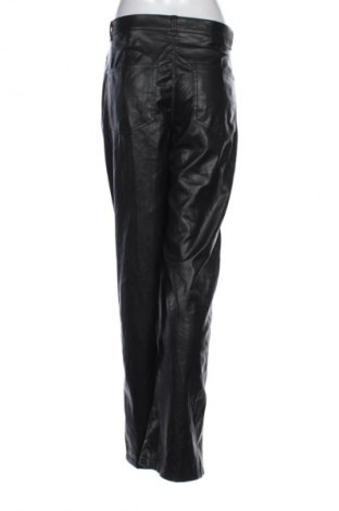 Дамски панталон Bershka, Размер XL, Цвят Черен, Цена 9,20 €