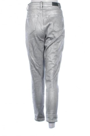 Дамски панталон Clockhouse, Размер S, Цвят Сребрист, Цена 22,21 €