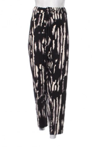 Damskie spodnie ONLY Carmakoma, Rozmiar 3XL, Kolor Kolorowy, Cena 63,99 zł