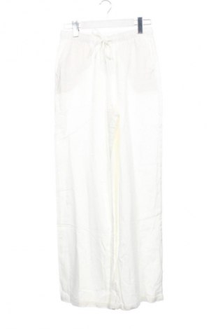 Damenhose Stradivarius, Größe XS, Farbe Weiß, Preis 19,99 €