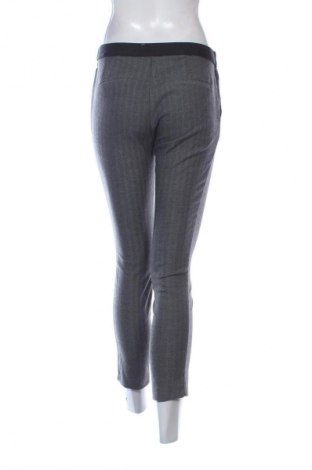Pantaloni de femei Zara, Mărime M, Culoare Gri, Preț 33,99 Lei