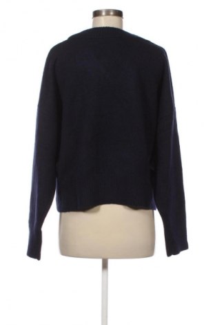 Dámský svetr Bershka, Velikost M, Barva Modrá, Cena  439,00 Kč