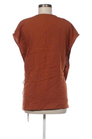 Top de femei Zara, Mărime M, Culoare Maro, Preț 53,99 Lei