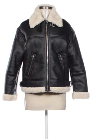 Γυναικείο δερμάτινο μπουφάν Bershka, Μέγεθος S, Χρώμα Μαύρο, Τιμή 24,99 €